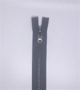 TİT T/5 Metal Fermuar - Black Nikel (Siyah) Diş 50 Ad. (1 pk) Koyu Yeşil - 55 cm