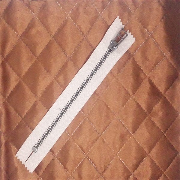 Saten Lazerli Kapitone En: 150cm - 1 Top: 50 metre - Renk : Taba