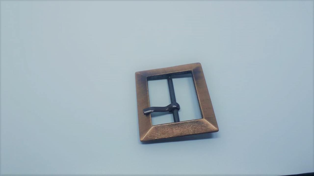 Köşeli Model Zamak Toka - 100 Ad. (1 pk) Bakır Oksit Büyük Boy