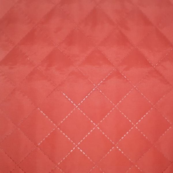 Polyester Lazerli Kapitone En: 150cm - 1 Top: 100 metre - Renk : Açık Kırmızı