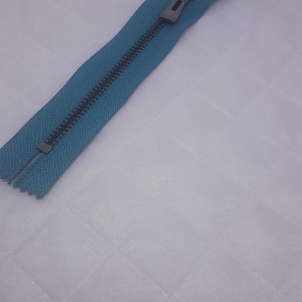 Polyester Lazerli Kapitone En: 150cm - 1 Top: 100 metre - Renk : Beyaz