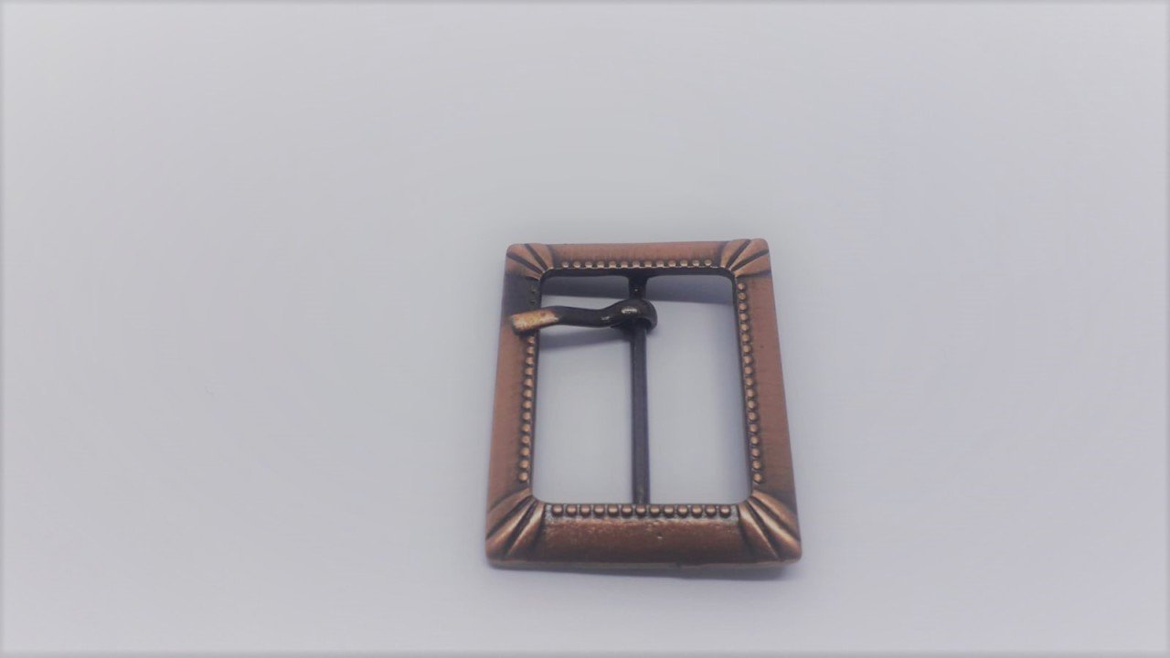 Köşeleri Desenli Zamak Toka - 100 Ad. (1 pk) Bakır Oksit Orta Boy