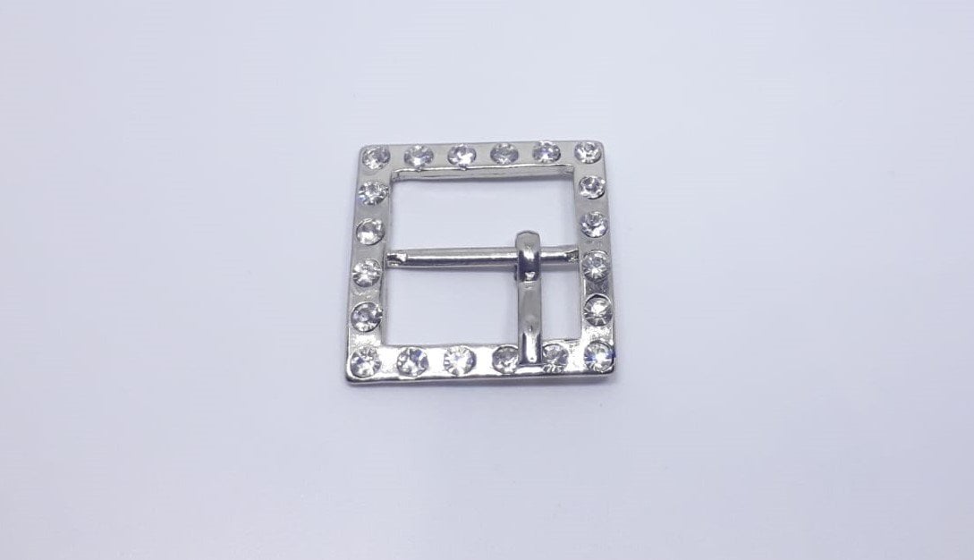 Kare Taşlı Model - 100 Ad. (1 pk) Nikel Orta Boy