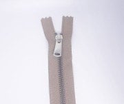 CCS T/5 Metal Fermuar - Black Diş - 50 Ad. (1 pk) Vizon - 18 cm